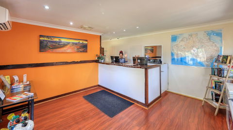 Cobar Caravan Park - Sunshine Coast Tourism 4