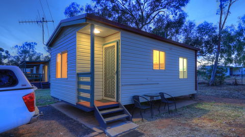 Cobar Caravan Park - Sunshine Coast Tourism 2