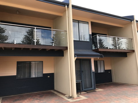 Driftwood Apartments - Holiday Sunshine Coast 3