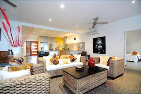 Bramston On The Beach - Holiday Sunshine Coast 6