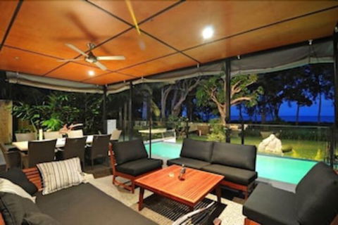 Bramston On The Beach - Holiday Sunshine Coast 7