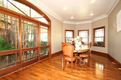 Relaxin - Holiday Sunshine Coast 5