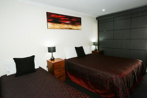Amber Lodge Motel - Holiday Sunshine Coast 1