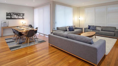 Alpine Snow Angels Retreat Luxurious Snowy Mountains Living - Holiday Sunshine Coast 5