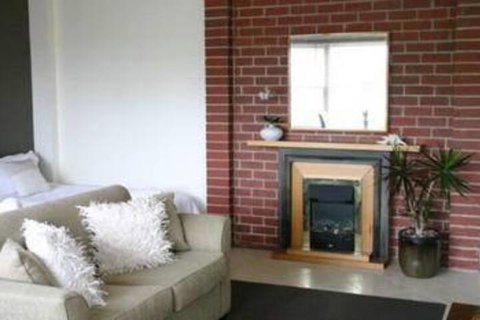 Queenscliff Hotel - Holiday Sunshine Coast 1