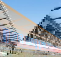 Bay Motel Hotel - Sunshine Coast Tourism