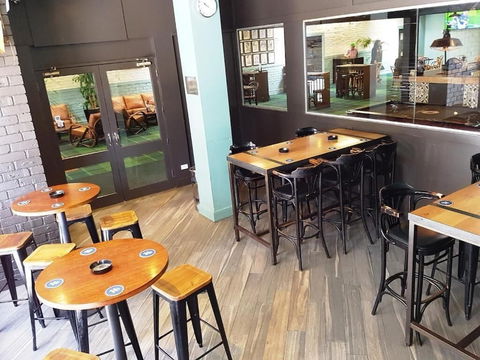 Hornsby Inn - Holiday Sunshine Coast 0