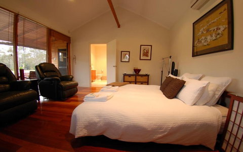 Goolwa Spa & River Retreat House - Holiday Sunshine Coast 1