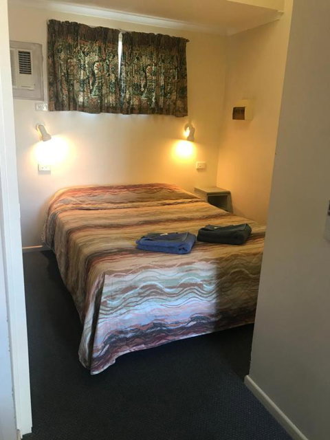 Injune Motel - Sunshine Coast Tourism 5
