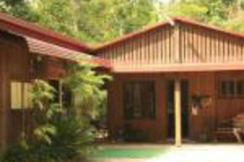 Tropical Bliss Bed & Breakfast - Holiday Sunshine Coast 0