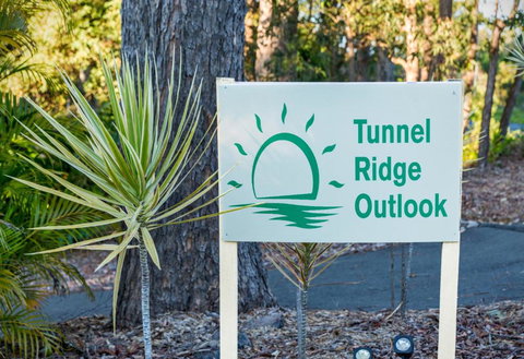 Tunnel Ridge Outlook - Holiday Sunshine Coast 3