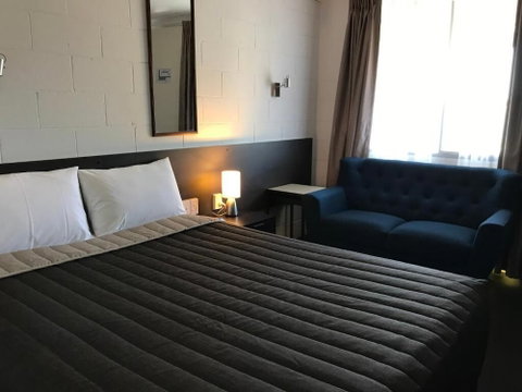 Mandalay Motel - Sunshine Coast Tourism 5