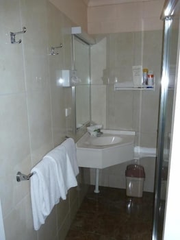 Mandalay Motel - Sunshine Coast Tourism 2