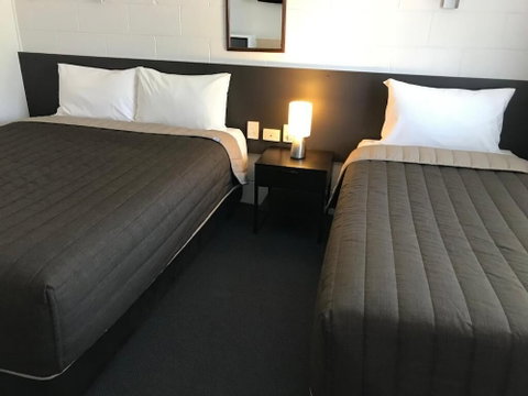 Mandalay Motel - Sunshine Coast Tourism 3