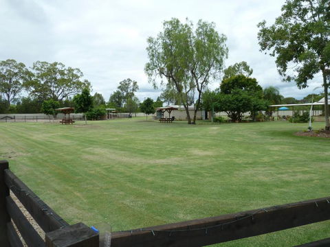 Chinchilla Tourist Park - Holiday Sunshine Coast 4