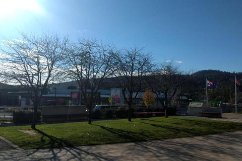 Hobart Villa - Sunshine Coast Tourism 2