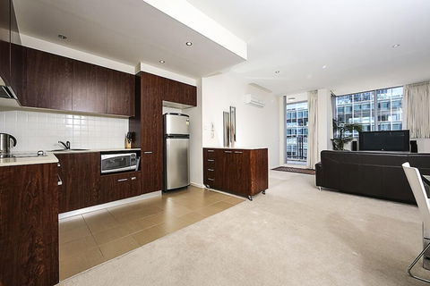 Accommodate Canberra - Metropolitan - Sunshine Coast Tourism 1