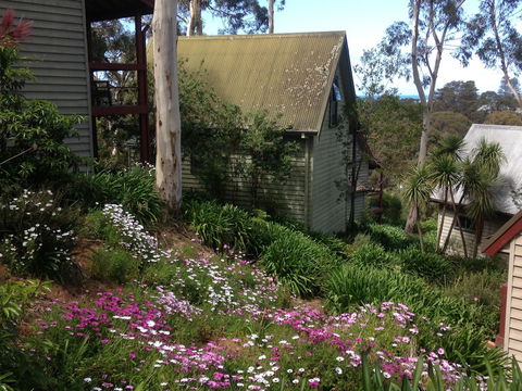 Great Ocean Road Cottages - Sunshine Coast Tourism 2