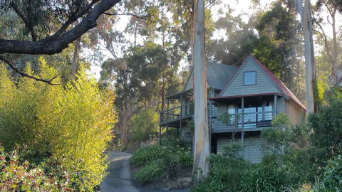 Great Ocean Road Cottages - Sunshine Coast Tourism 0