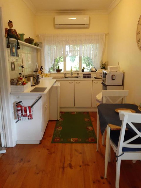 Travellers Rest B & B - Holiday Sunshine Coast 2