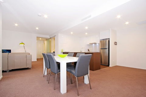 Accommodate Canberra - IQ - Braddon - Sunshine Coast Tourism 6