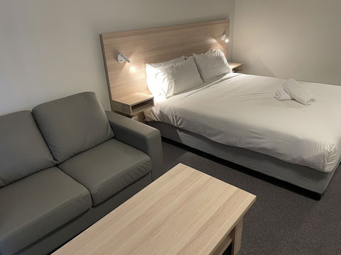 Roxby Downs Motor Inn - Sunshine Coast Tourism 2