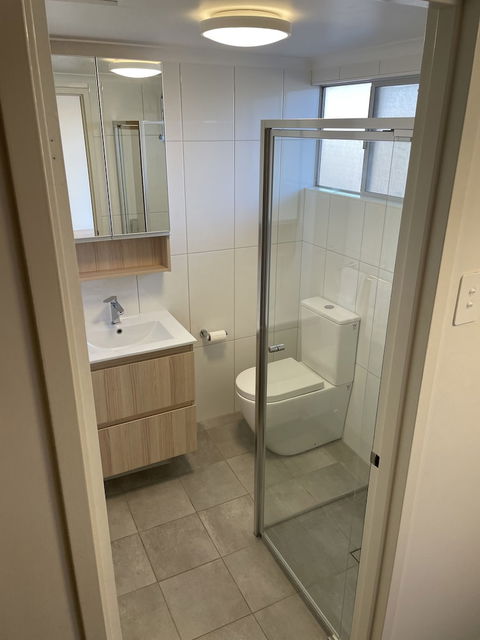 Roxby Downs Motor Inn - Sunshine Coast Tourism 1