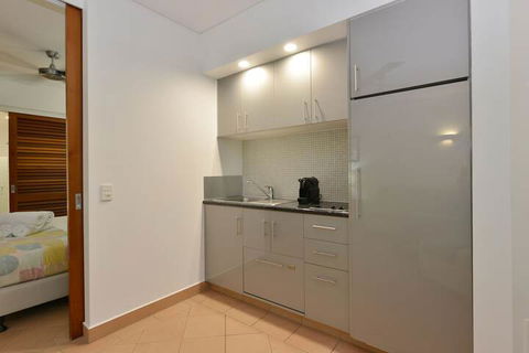 Seascape Holidays - Peninsula Apartments - Sunshine Coast Tourism 6