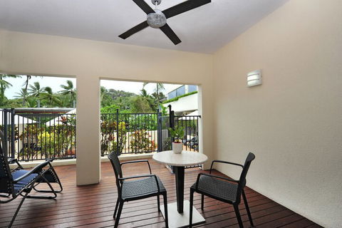 Seascape Holidays - Peninsula Apartments - Sunshine Coast Tourism 3