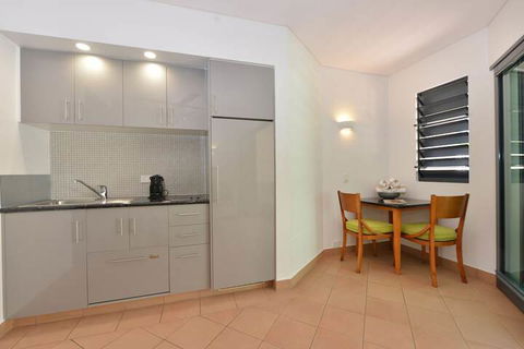 Seascape Holidays - Peninsula Apartments - Sunshine Coast Tourism 5