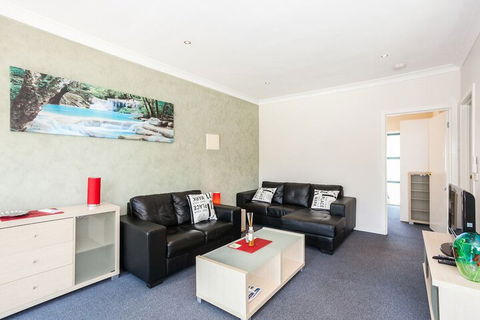 Anglesea River Apartments - Holiday Sunshine Coast 4
