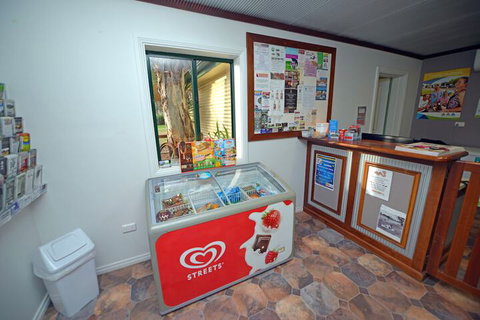 Riverbend Caravan Park Renmark - Sunshine Coast Tourism 5