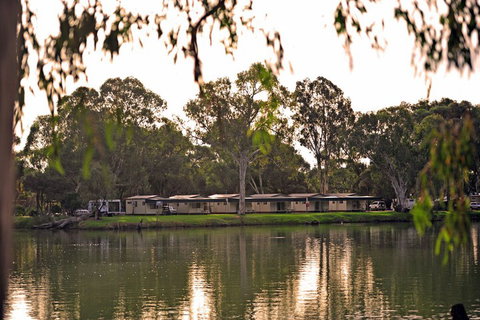 Riverbend Caravan Park Renmark - Sunshine Coast Tourism 1