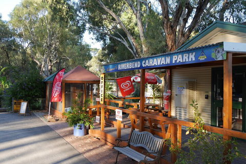 Riverbend Caravan Park Renmark - Sunshine Coast Tourism 6