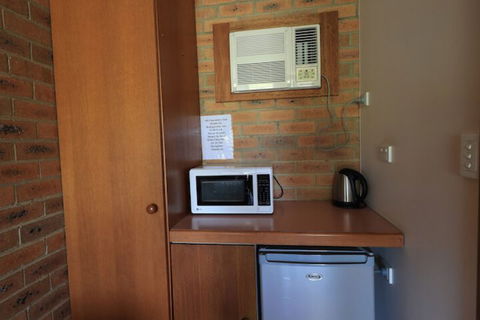 Quays Motel San Remo - Sunshine Coast Tourism 7
