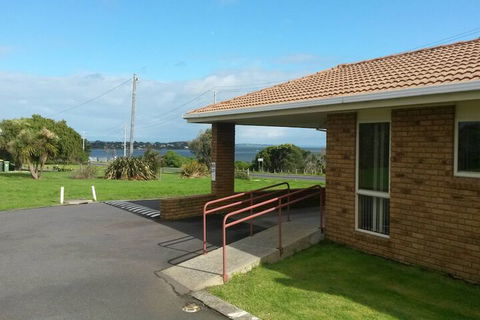 Quays Motel San Remo - Sunshine Coast Tourism 2