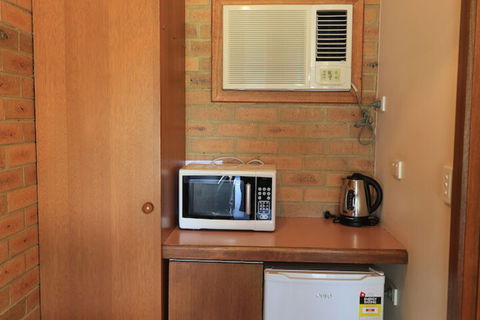 Quays Motel San Remo - Sunshine Coast Tourism 6