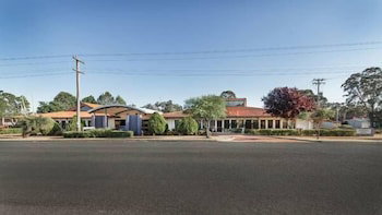 Banksia Motel Collie - Sunshine Coast Tourism 1