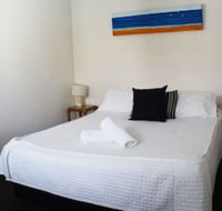 Ocean Side Hawks Nest - Sunshine Coast Tourism