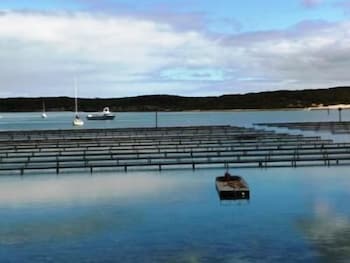 Longbeach Apartments Coffin Bay - Sunshine Coast Tourism 5