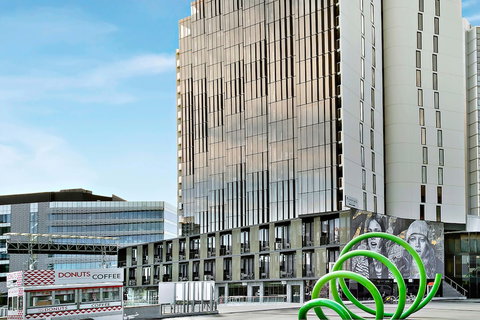 Peppers Docklands - Holiday Sunshine Coast 3