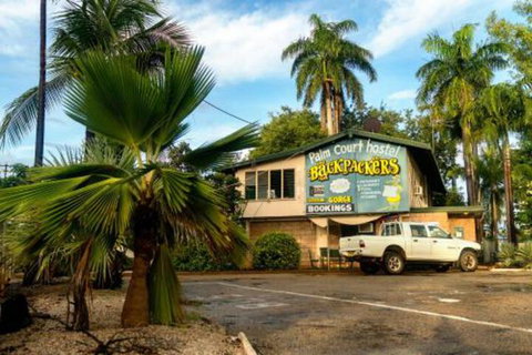 Palm Court Backpackers - Sunshine Coast Tourism 6