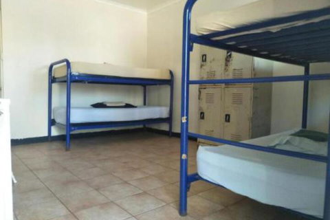 Palm Court Backpackers - Sunshine Coast Tourism 3