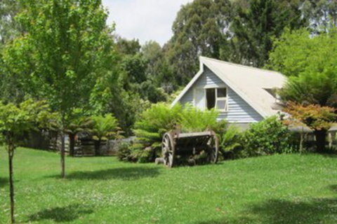 Hide Away Cottage Retreat - Holiday Sunshine Coast 0