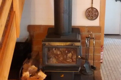 Hide Away Cottage Retreat - Holiday Sunshine Coast 2