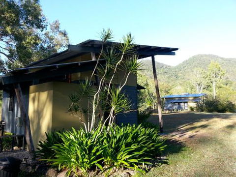 Sweetwater Lodge - Sunshine Coast Tourism 5