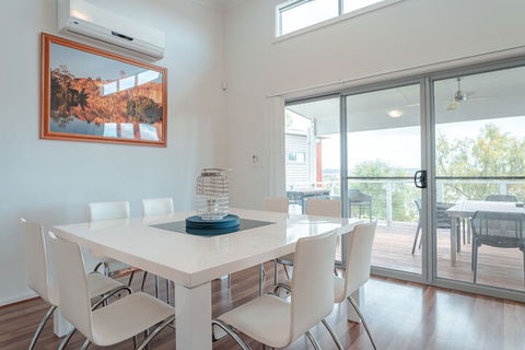 Aruma River Resort - Sunshine Coast Tourism 3