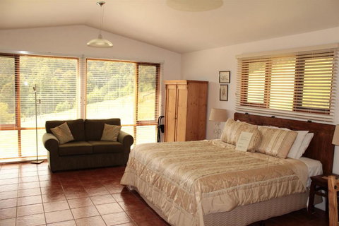 Cherryview Cygnet - Sunshine Coast Tourism 4