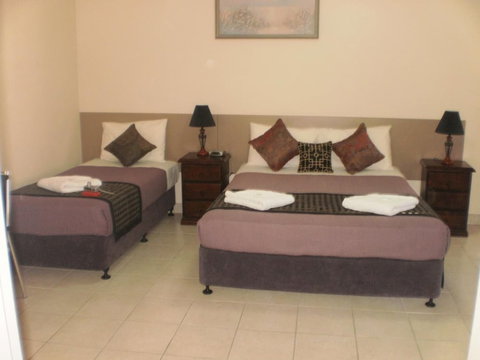 Molika Springs Motel - Sunshine Coast Tourism 4