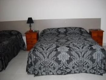 Molika Springs Motel - Sunshine Coast Tourism 6